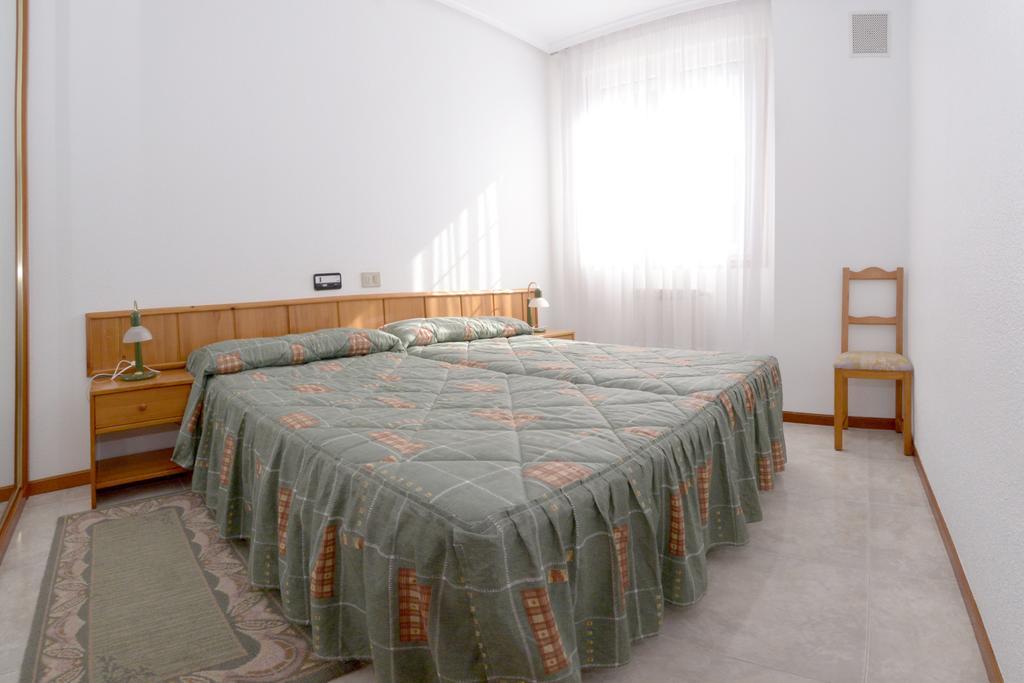 Apartamentos La Terraza Laredo Værelse billede